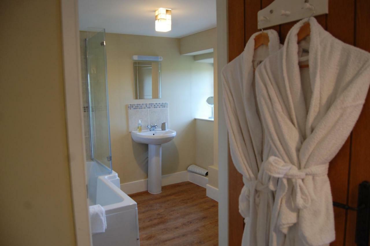 Home Barn Bed And Breakfast Yeovil Exterior foto