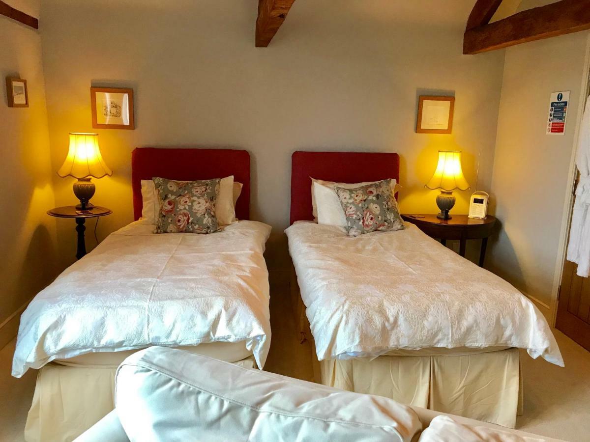 Home Barn Bed And Breakfast Yeovil Exterior foto
