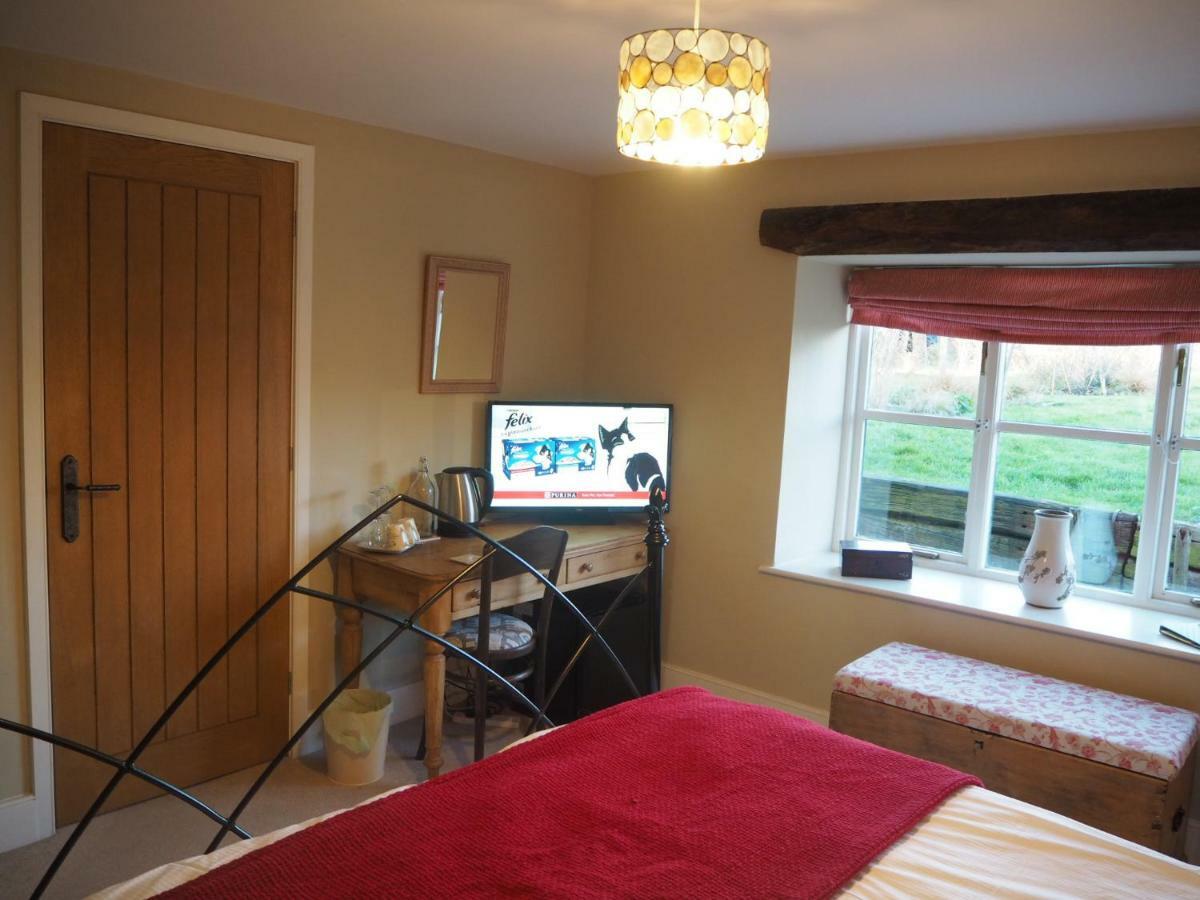 Home Barn Bed And Breakfast Yeovil Exterior foto